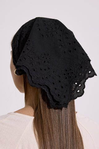 Broderie Scarf Black