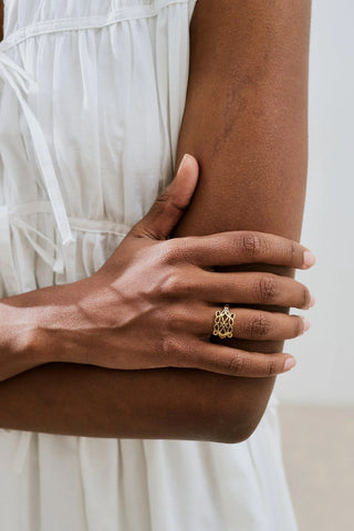 Eira Zircon Ring Standard