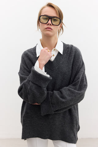 V Neck Knit Sweater Anthracite