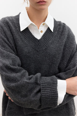 V Neck Knit Sweater Anthracite