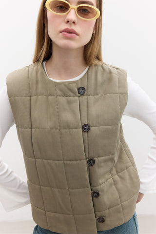 Quilted Fitted Short Vest Green