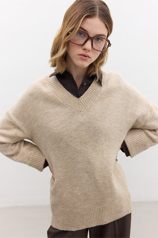 V Neck Knit Sweater Beige