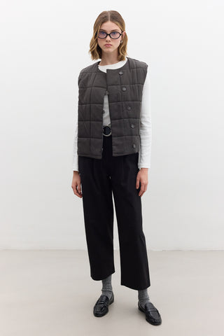 Quilted Fitted Short Vest Anthracite