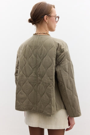 Buttoned Short Quilted Jacket Green