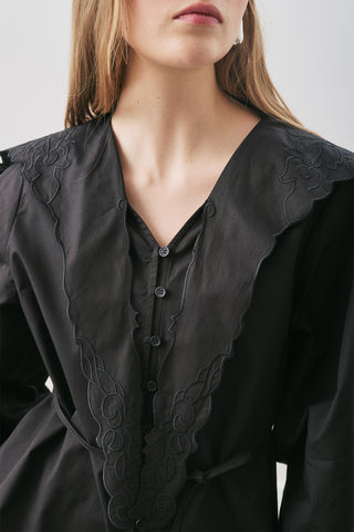 Embroidered Wide-Collar Shirt Black