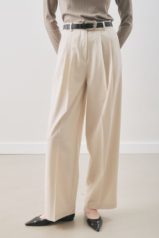 Classic Pleated Trousers Beige
