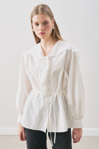 Embroidered Wide-Collar Shirt Ecru