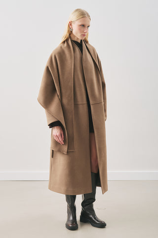 Soft Wool Coat With Scarf Brown