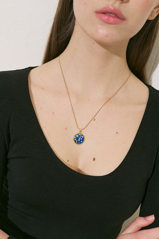Square Crystal Medallion Necklace Gold