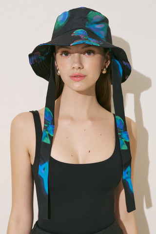 Bucket Hat With String Brush