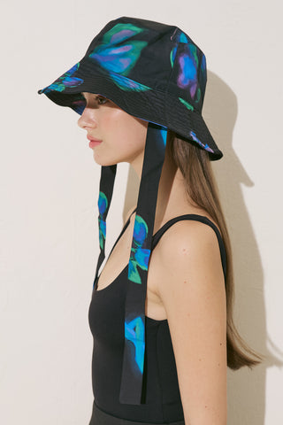 Bucket Hat With String Brush